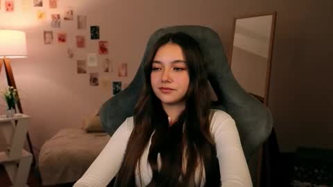 Snapshot of vexorin chatting on 11.23.25 Rachel online show from 11.23.25