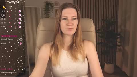 Snapshot of viamltdreamer chatting on 10.09.25 viamltdreamer online show from 10.09.25