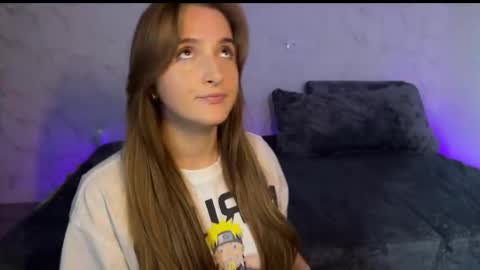 Snapshot of vibe_and_night chatting on 10.09.25 Vail and Nevada online show from 10.09.25