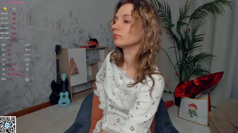 Snapshot of vibes_of_joy chatting on 12.25.24 Mikky online show from 12.25.24