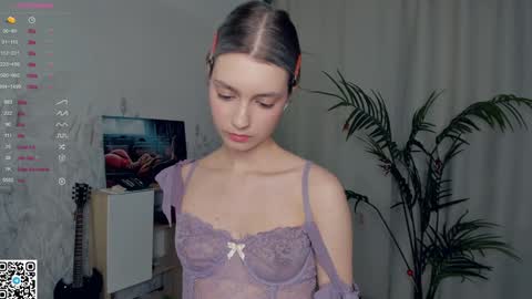 Snapshot of vibes_of_joy chatting on 01.16.25 Mikky online show from 01.16.25