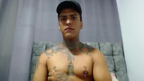 Snapshot of vicctorzc chatting on 06.08.26 Victor cardenas online show from 06.08.26