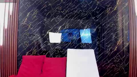 Snapshot of vichy_evans chatting on 01.05.26 Vichy Everyday From 1400 to 2130 Col Time online show from 01.05.26