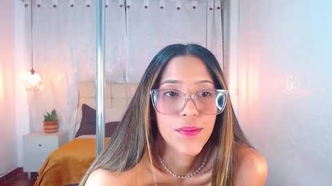 Snapshot of vicky_bass chatting on 01.30.25 VICTORIA online show from 01.30.25