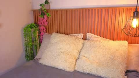 VICTORIA online show from 09.21.25