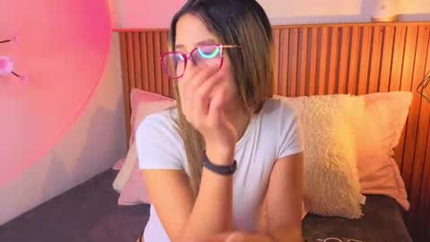 VICTORIA online show from 09.23.25