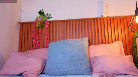 VICTORIA online show from 10.17.25