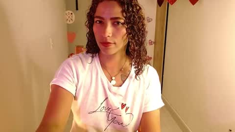 Snapshot of vicky_crazy chatting on 02.12.25 Vicky  online show from 02.12.25