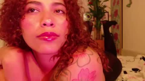 Snapshot of vicky_crazy chatting on 03.11.25 Vicky  online show from 03.11.25