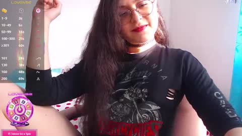 Vicky online show from 12.19.25