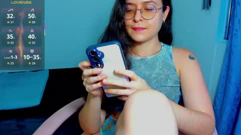 Snapshot of vicky_cristinax chatting on 05.26.26 Vicky online show from 05.26.26