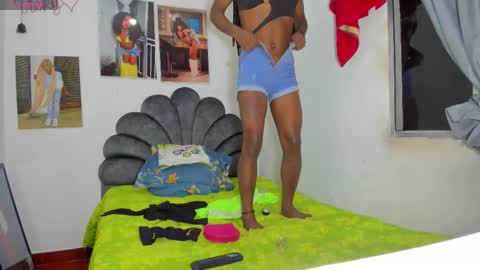 vicky manuela online show from 02.15.26