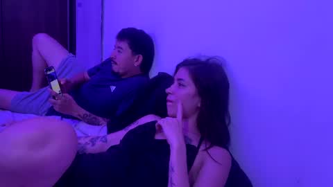 Snapshot of vicky_tomy69 chatting on 11.11.25 Samy y tomy online show from 11.11.25