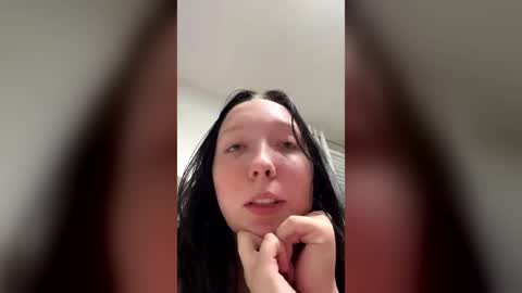 Snapshot of vickyparkerxx chatting on 07.04.26 Vicky Parker online show from 07.04.26