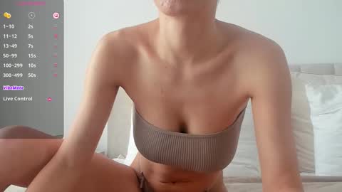 Snapshot of vickystonee chatting on 02.13.26 Victoria online show from 02.13.26