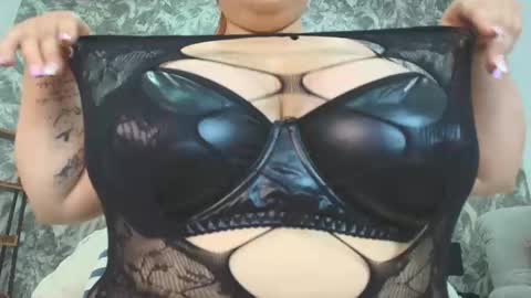 Snapshot of victhoria_red chatting on 03.04.26 Victhoria red online show from 03.04.26