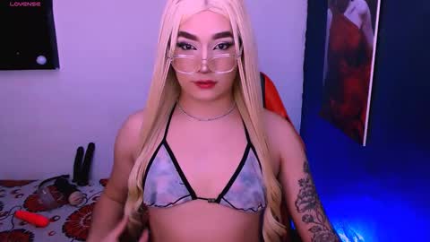 Milagros  online show from 04.11.26