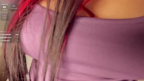 Snapshot of victoria18x chatting on 11.20.25 Victoria online show from 11.20.25