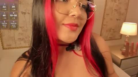 Snapshot of victoria18x chatting on 12.05.25 Victoria online show from 12.05.25