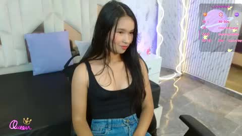 Snapshot of victoria1_tay chatting on 04.28.26 victoria1_tay online show from 04.28.26