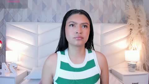 Snapshot of victoria___jonnes chatting on 09.21.25 victoria___jonnes online show from 09.21.25