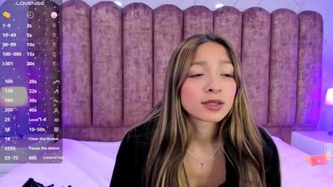 Snapshot of victoria_adams14 chatting on 01.11.25 Victoria for you online show from 01.11.25