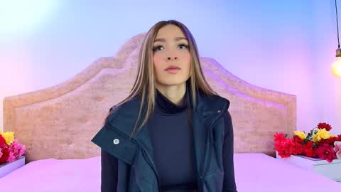 Snapshot of victoria_adams14 chatting on 01.22.25 Victoria for you online show from 01.22.25