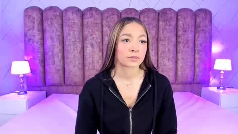 Snapshot of victoria_adams14 chatting on 02.13.25 Victoria for you online show from 02.13.25