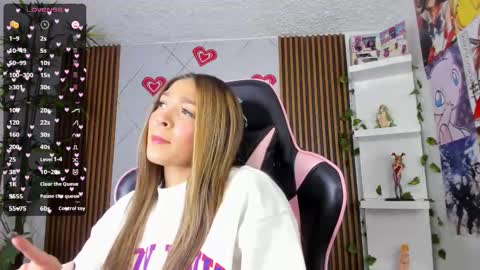 Snapshot of victoria_adams14 chatting on 02.14.25 Victoria for you online show from 02.14.25