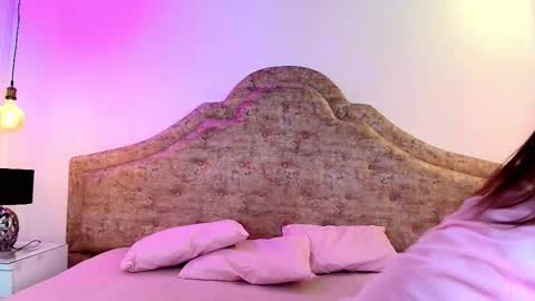 Snapshot of victoria_adams14 chatting on 09.21.25 Victoria for you online show from 09.21.25