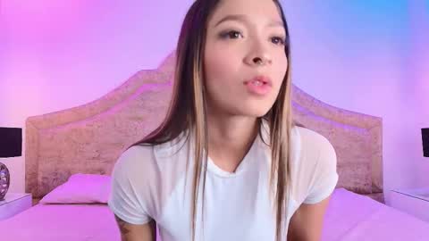 Snapshot of victoria_adams14 chatting on 11.03.25 Victoria for you online show from 11.03.25