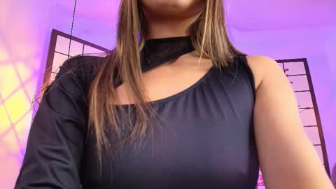 Snapshot of victoria_adams14 chatting on 11.12.25 Victoria for you online show from 11.12.25