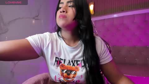 victoria_b_ online show from 10.18.25