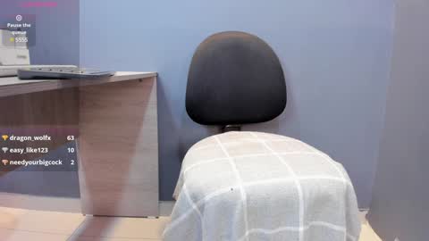 Victoria online show from 01.14.25