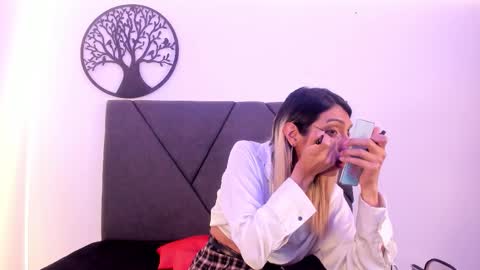 Victoria online show from 11.05.25