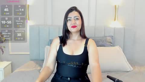 victoria  online show from 11.03.25