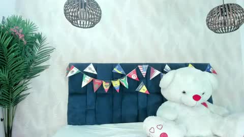 Victoria online show from 07.12.26