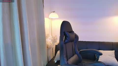 Victoria Collins online show from 05.11.26