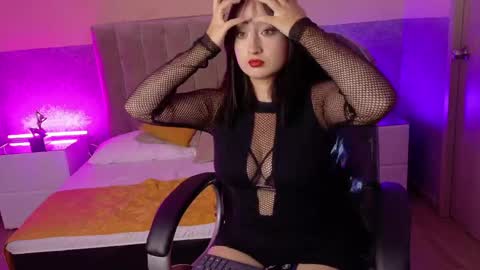 Snapshot of victoria_fairies chatting on 04.30.26 Victoria online show from 04.30.26