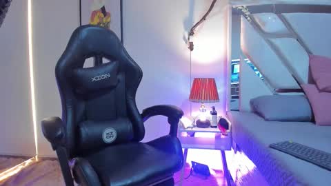 Victoria  online show from 02.04.26