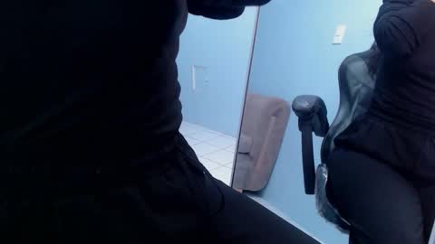 Victoria online show from 11.06.25