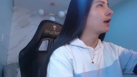 Victoria online show from 05.11.26
