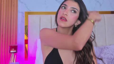 Snapshot of victoria_joliegb chatting on 12.14.24 Victoria Lozano online show from 12.14.24