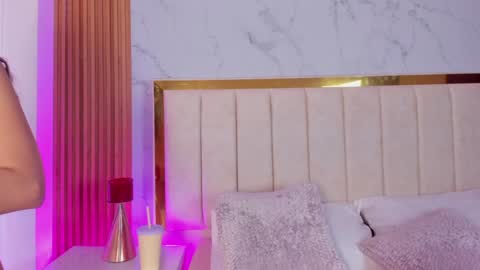 Snapshot of victoria_joliegb chatting on 12.17.24 Victoria Lozano online show from 12.17.24