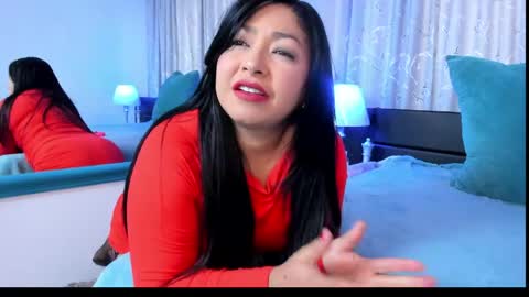 Snapshot of victoria_kim_lee chatting on 05.27.26 Victoria online show from 05.27.26