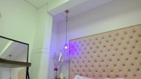 Snapshot of victoria_kitt chatting on 06.07.26 victoria_kitt online show from 06.07.26
