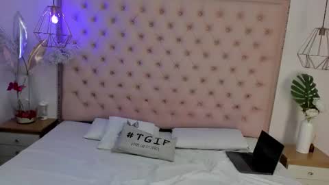 Snapshot of victoria_kitt chatting on 06.14.26 victoria_kitt online show from 06.14.26