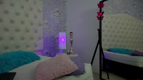Snapshot of victoria_kitt chatting on 06.14.26 victoria_kitt online show from 06.14.26
