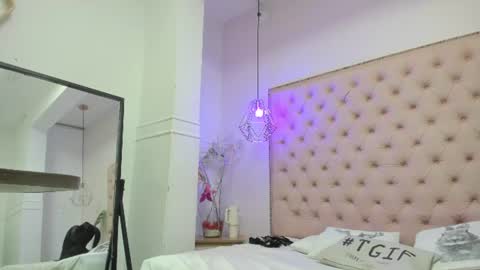Snapshot of victoria_kitt chatting on 06.29.26 victoria_kitt online show from 06.29.26