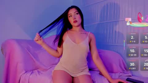 Snapshot of victoria_laurent chatting on 09.14.25 Victoria Laurent online show from 09.14.25